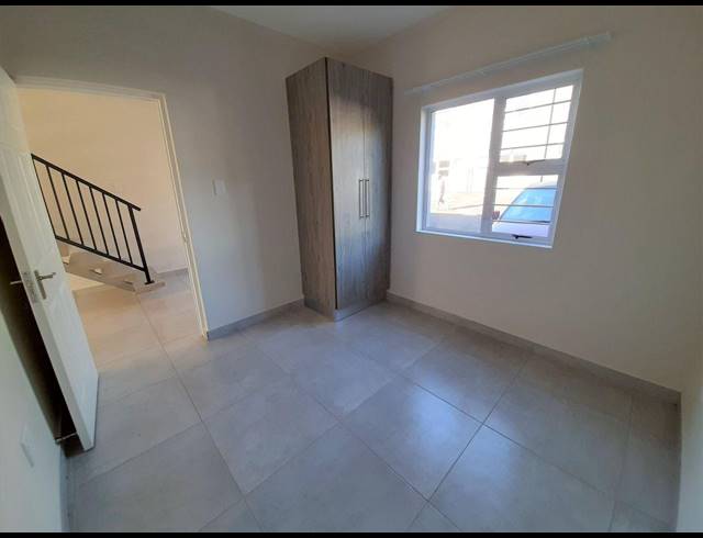 4 BEDROOM DUPLEX RENTED IN PARK HILL
